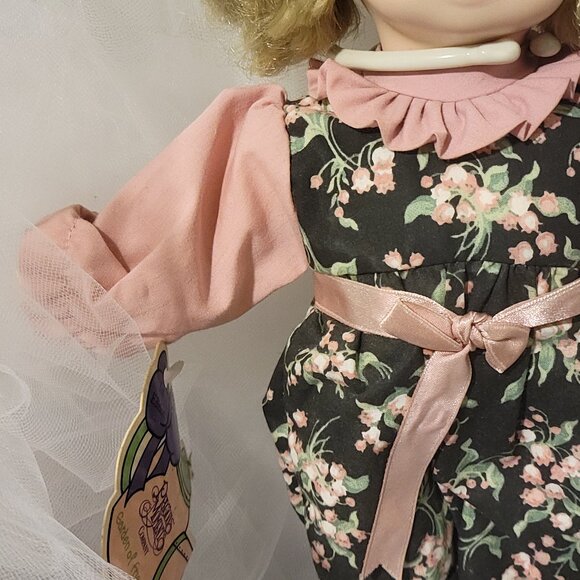 Precious Moments Doll with Original tag - Picture 3 of 5